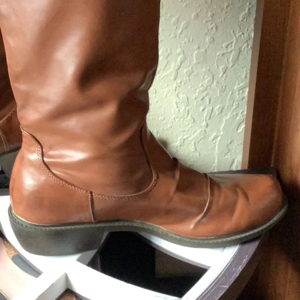 Women’s Tall Brown Leather Riding Boots